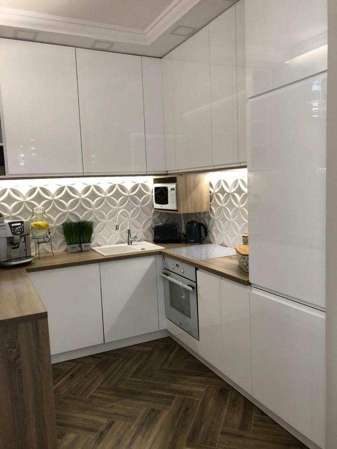 Family & Business Elegant Apartments Ul Warszawska - 2 Bedroom, Balcony, Parking كيلتشي المظهر الخارجي الصورة